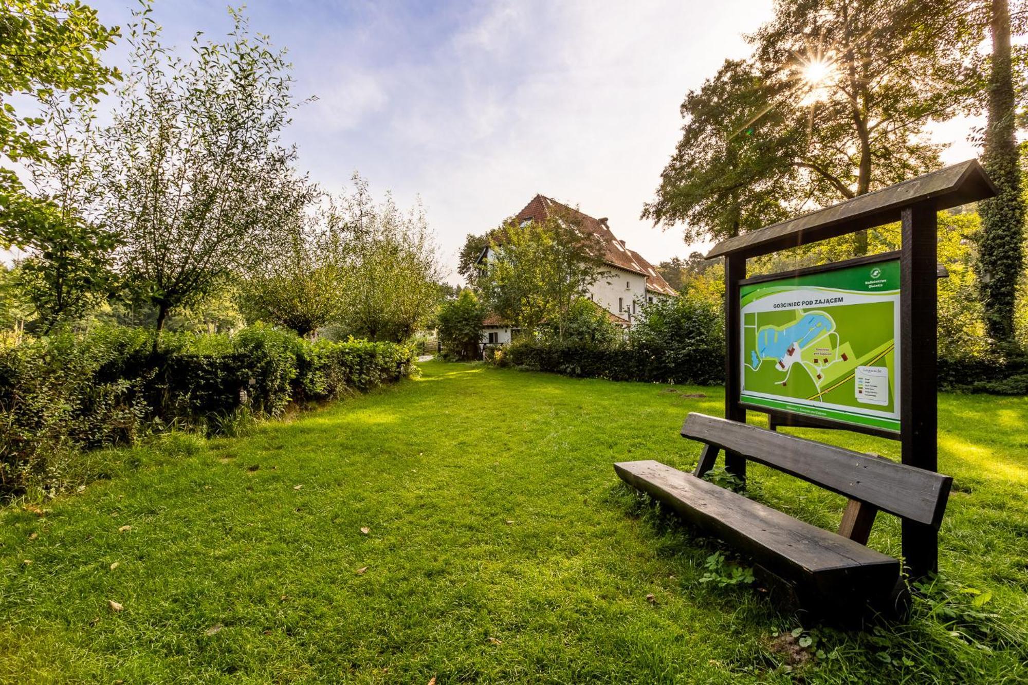 Gosciniec Pod Zajacem Bed & Breakfast Olesnica  Exterior photo