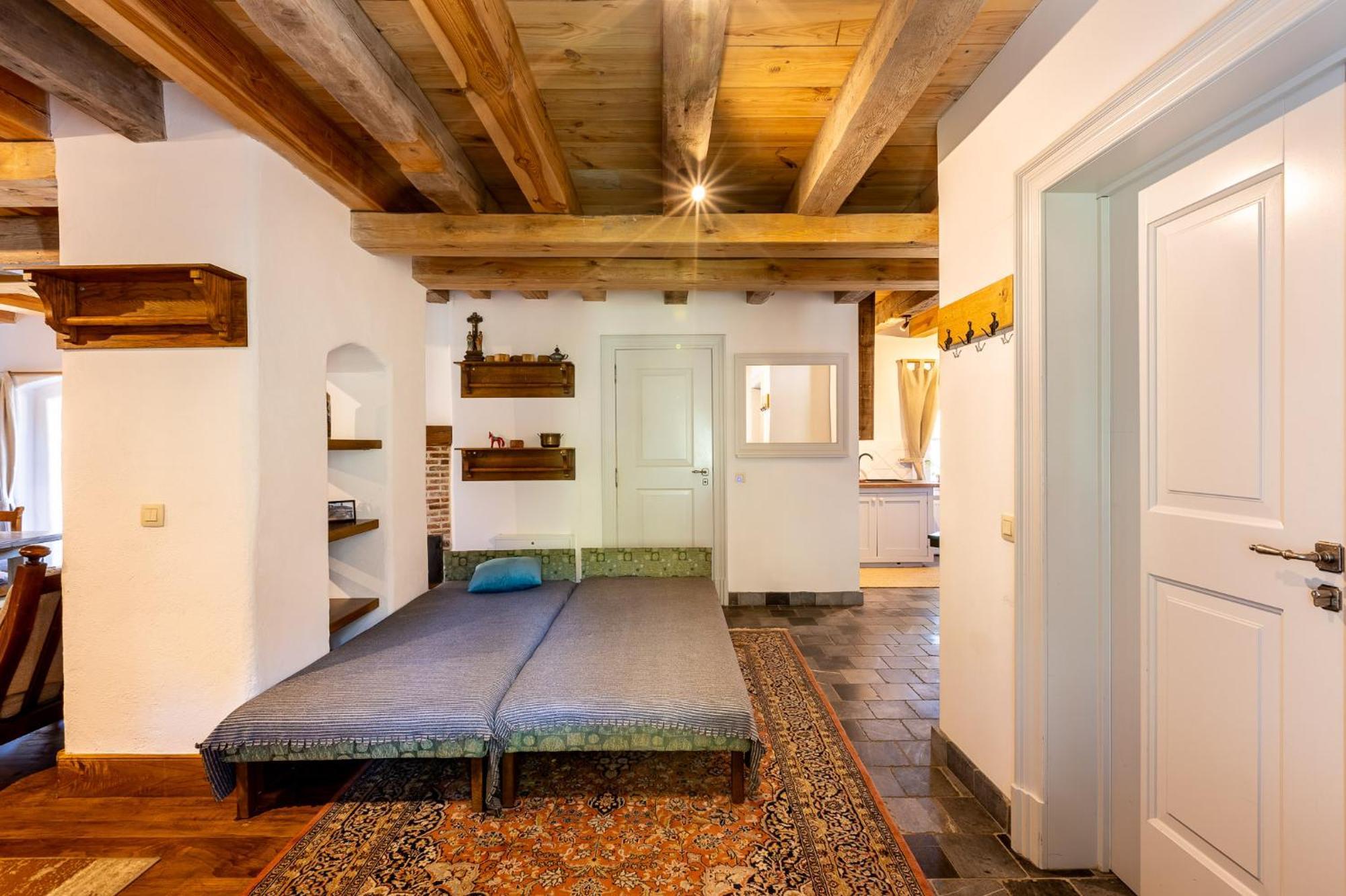 Gosciniec Pod Zajacem Bed & Breakfast Olesnica  Exterior photo